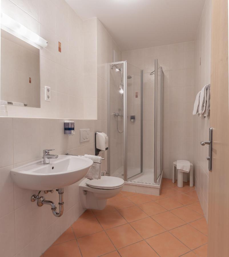 Hotel Kindler 2,0 Self-Check-In Λεόμπεν Εξωτερικό φωτογραφία