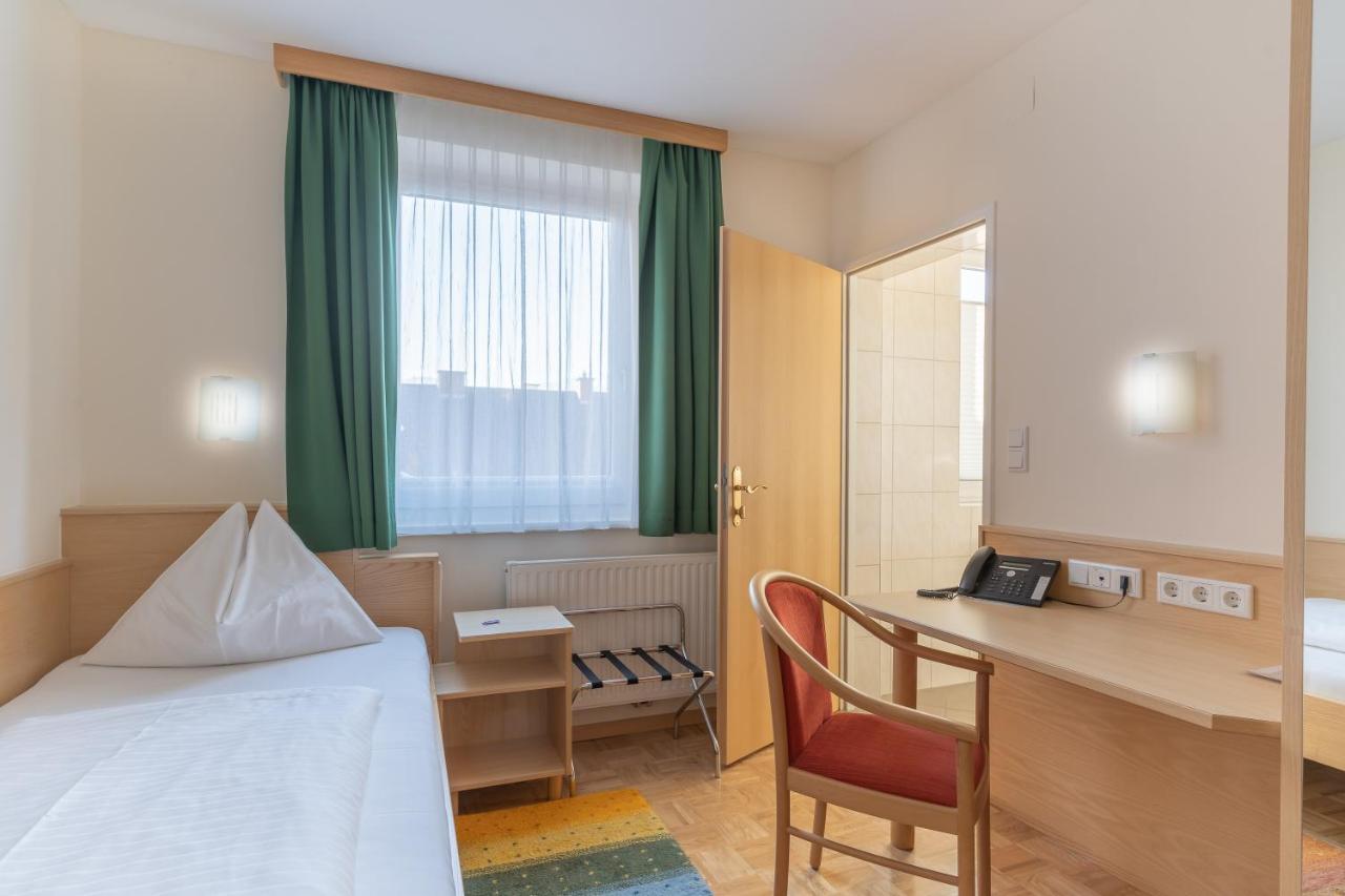 Hotel Kindler 2,0 Self-Check-In Λεόμπεν Εξωτερικό φωτογραφία