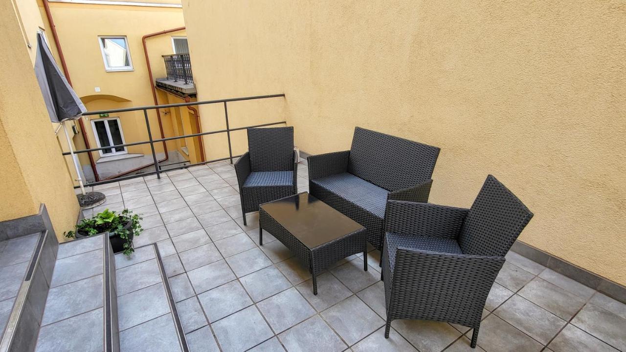Hotel Kindler 2,0 Self-Check-In Λεόμπεν Εξωτερικό φωτογραφία