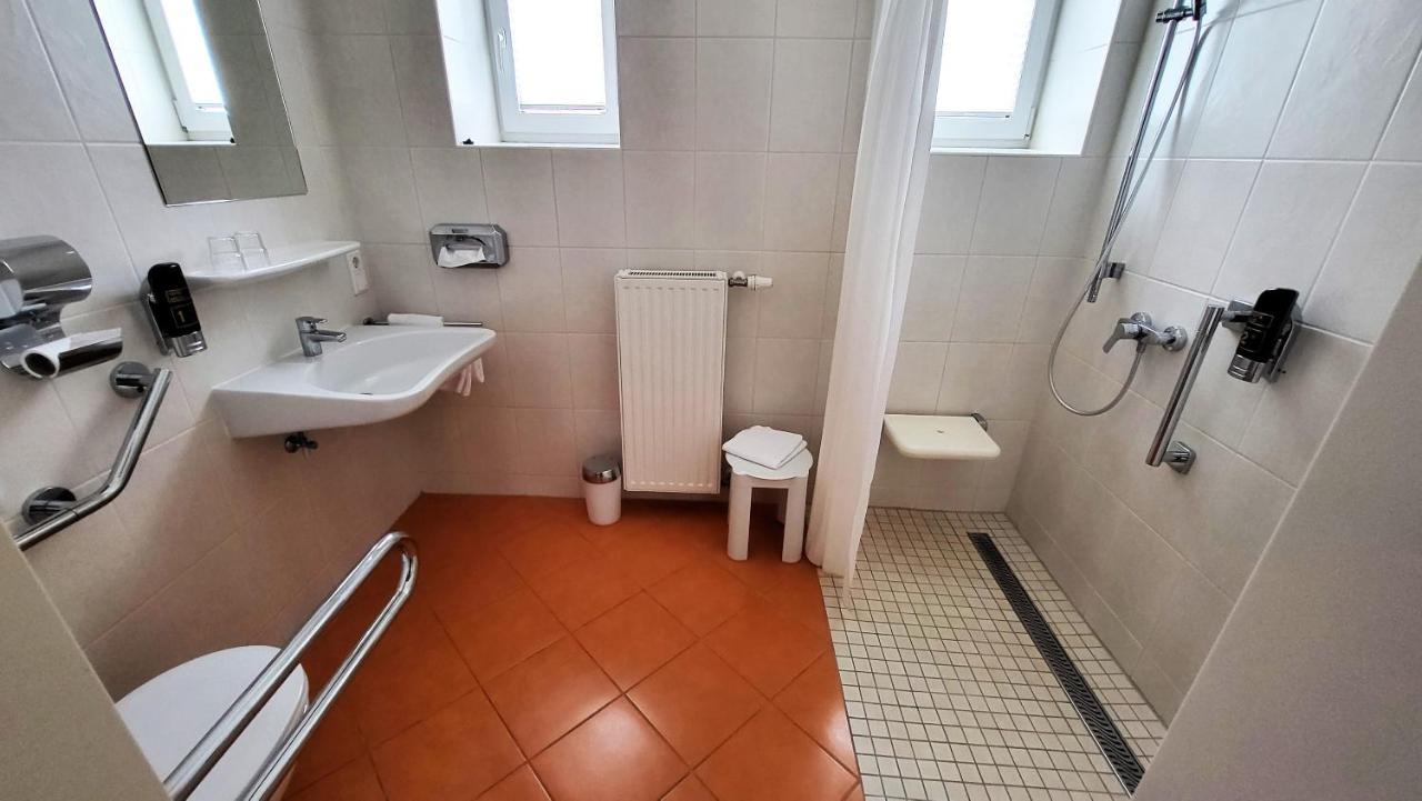 Hotel Kindler 2,0 Self-Check-In Λεόμπεν Εξωτερικό φωτογραφία