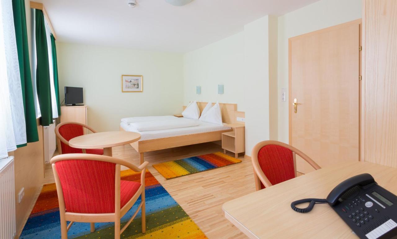 Hotel Kindler 2,0 Self-Check-In Λεόμπεν Εξωτερικό φωτογραφία