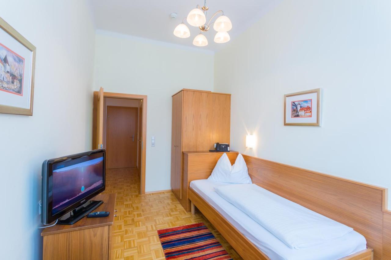 Hotel Kindler 2,0 Self-Check-In Λεόμπεν Εξωτερικό φωτογραφία