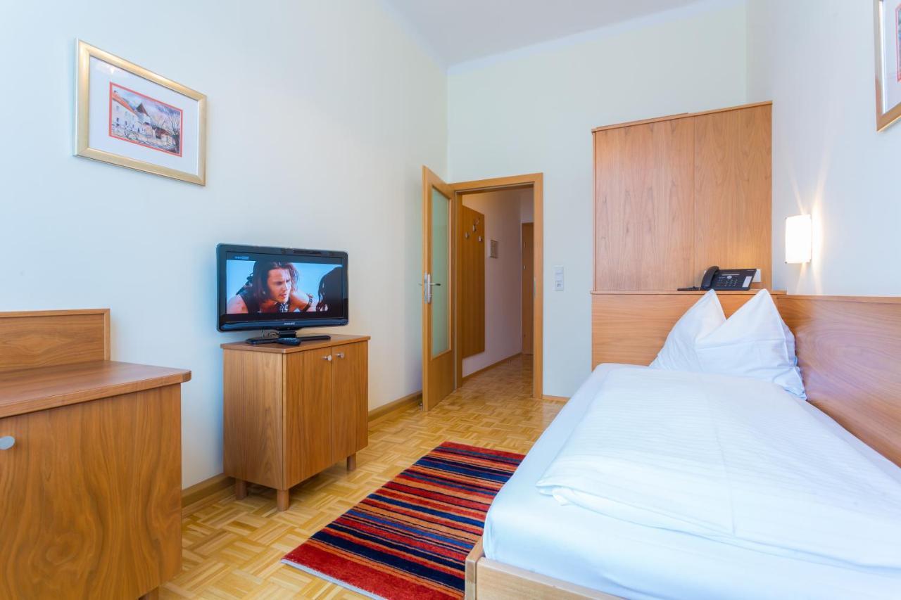 Hotel Kindler 2,0 Self-Check-In Λεόμπεν Εξωτερικό φωτογραφία