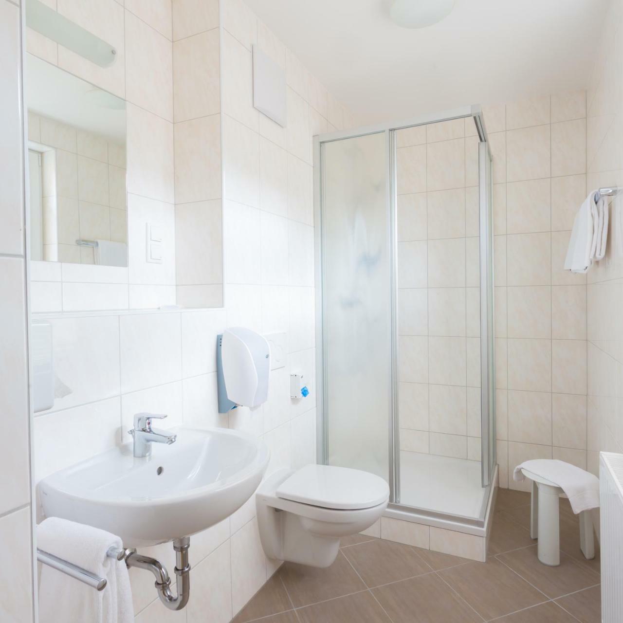 Hotel Kindler 2,0 Self-Check-In Λεόμπεν Εξωτερικό φωτογραφία